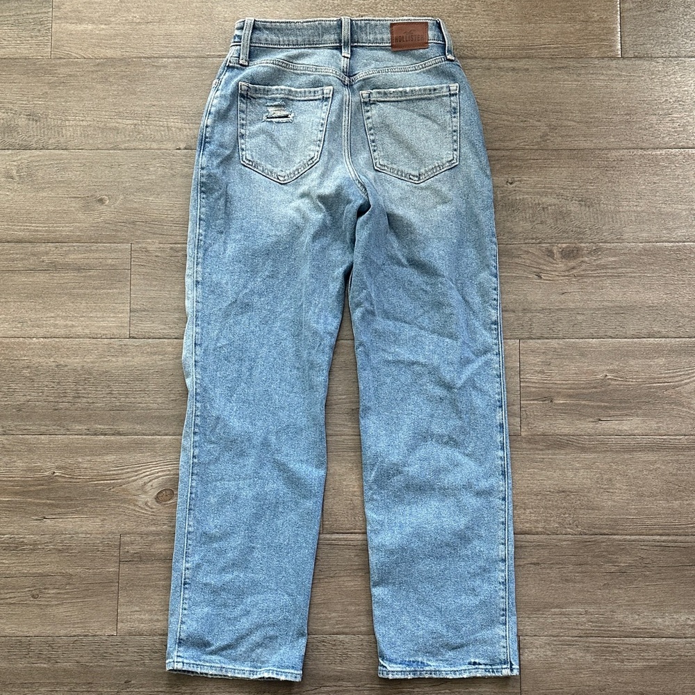 Hollister Light Blue Straight Leg Jeans - Picture 5 of 5